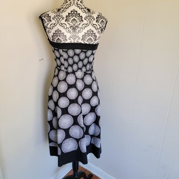 White House Black Market Black Strapless Fit & Flare Cocktail Dress - Picture 2 of 4